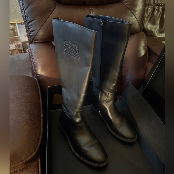 Coach Boots - Picture 2 of 4